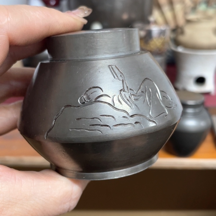 紫砂茶杯l****i人生就是这样一个