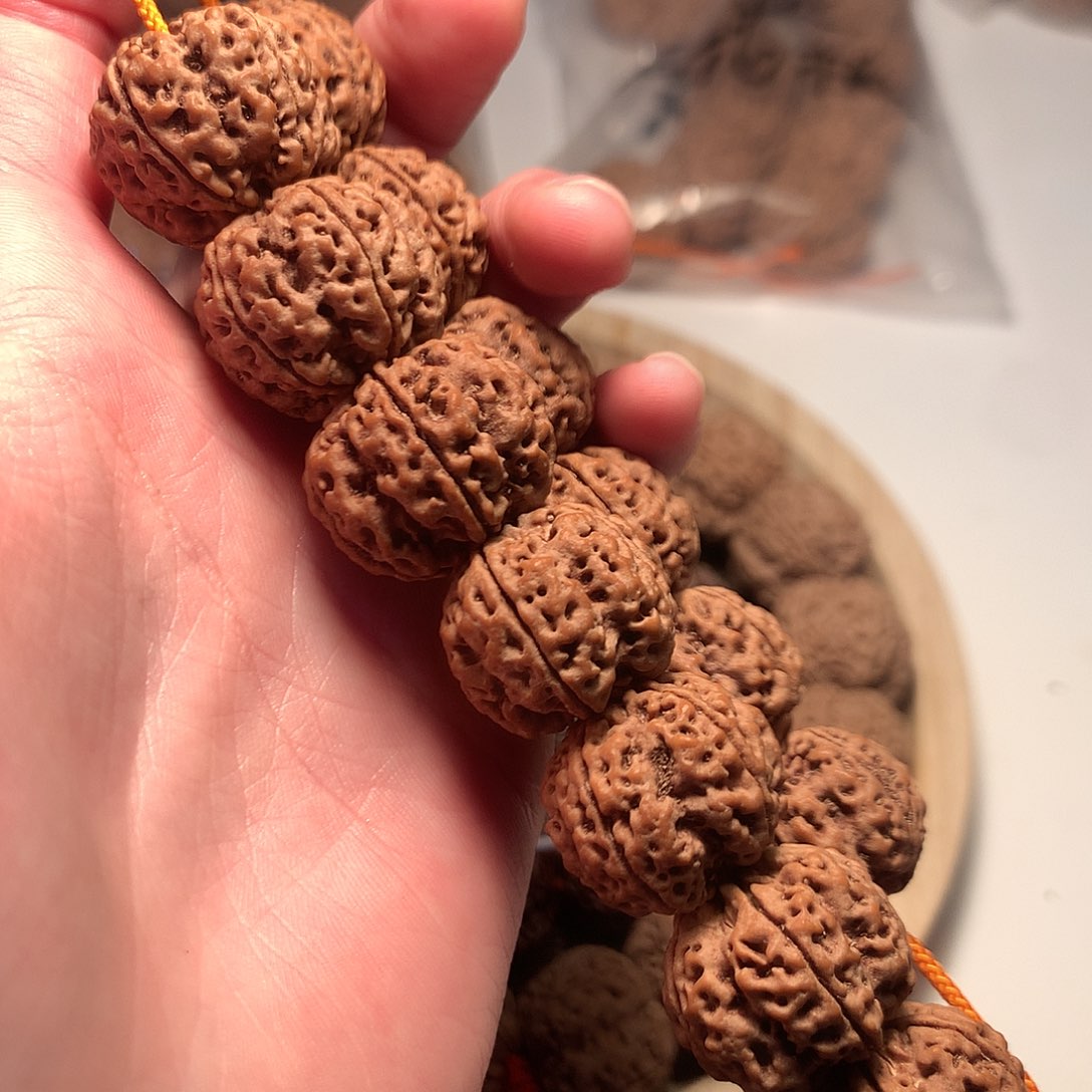 金刚菩提手串?**渡23古龙粗筋深沟梅花超头