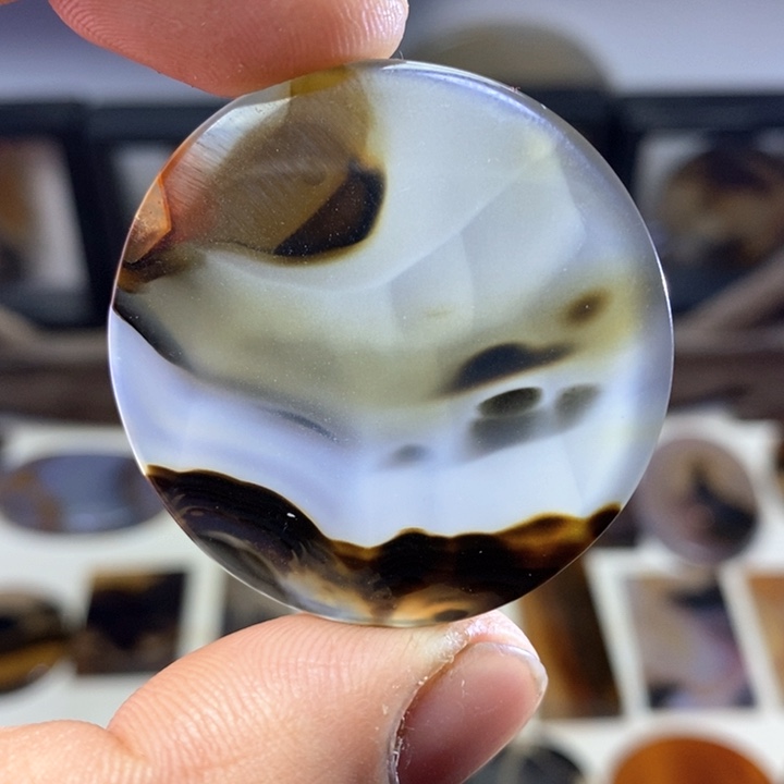 玛瑙/玉髓颈饰未镶嵌