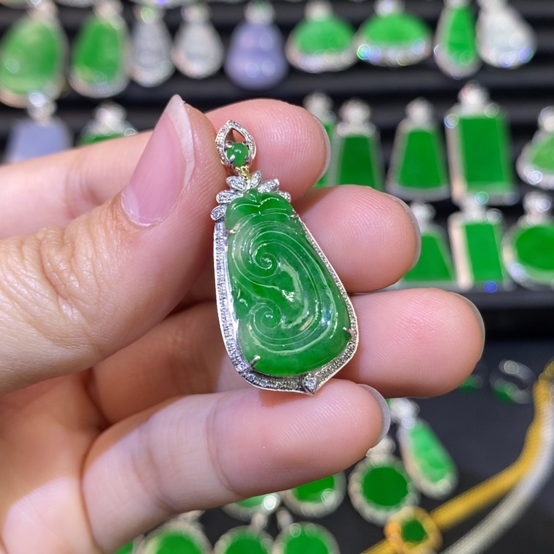 翡翠18K金镶嵌吊坠(不含链)