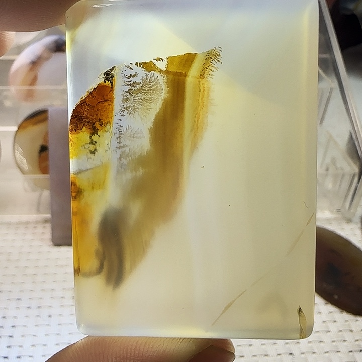 玛瑙/玉髓未镶嵌珠宝奇石