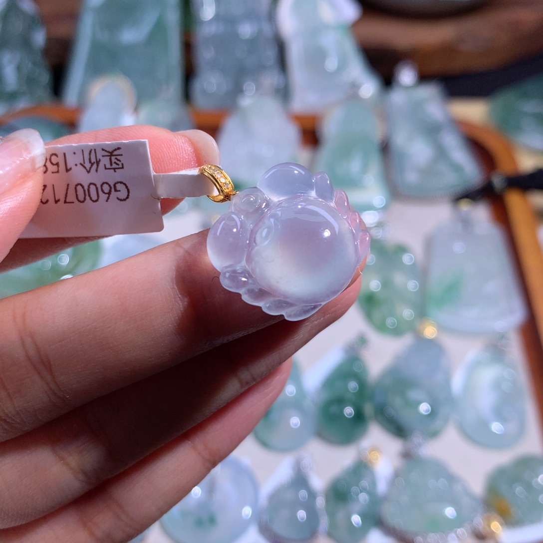 翡翠颈饰18K金镶嵌八方来财螃蟹