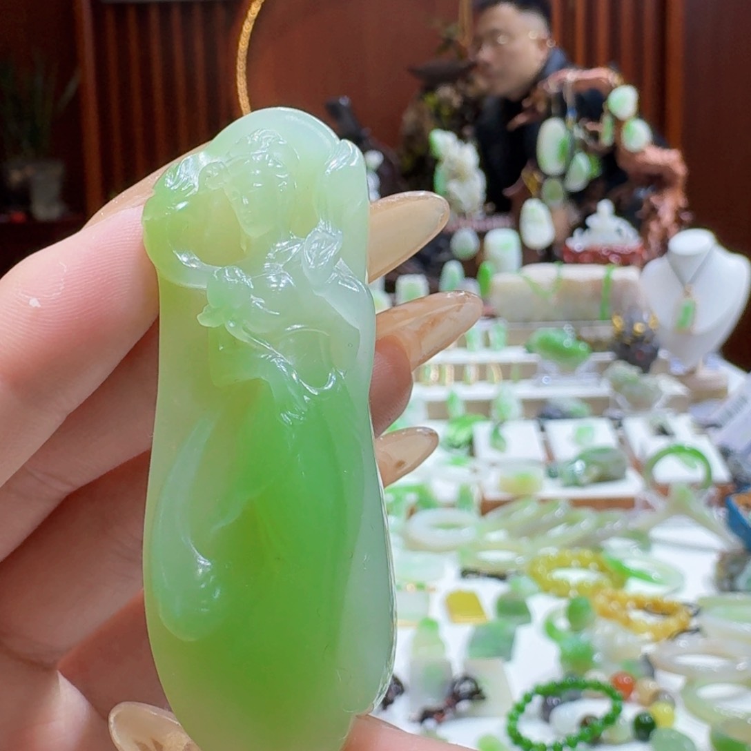 和田玉翠青玉美人未镶嵌