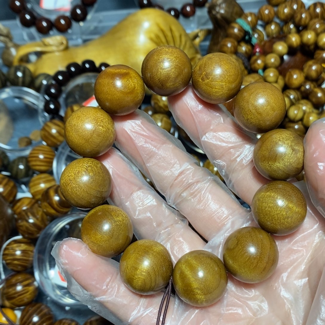 金丝楠木雕工艺品20