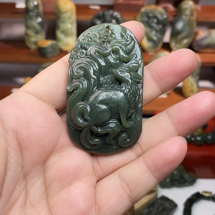 戈****岫岩河磨玉（透闪石质玉）未镶嵌吊坠(不含链)