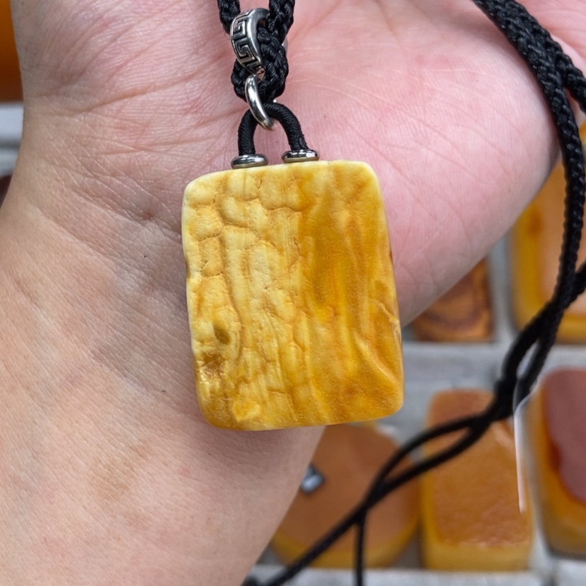 【闪购商品】琥珀珠宝奇石未镶嵌