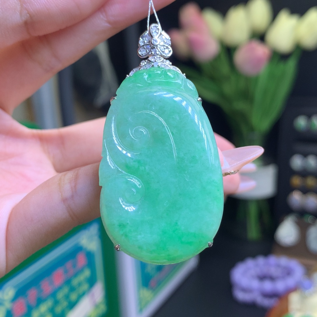 翡翠颈饰18K金镶嵌天然