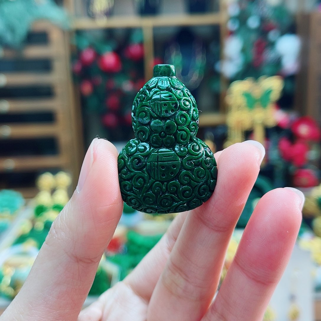 颈饰未镶嵌翡翠48小时鉴赏期1