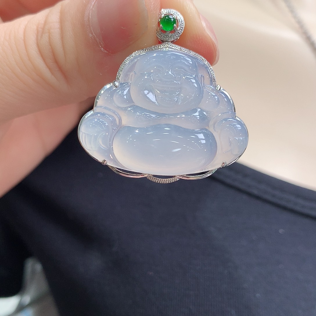 翡翠18K金镶嵌颈饰佛公