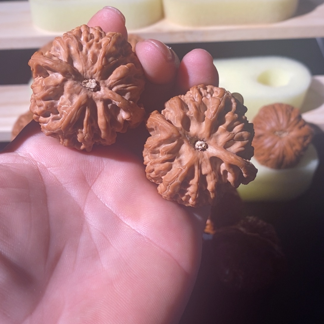 文玩核桃吊坠42.5全品苹果园