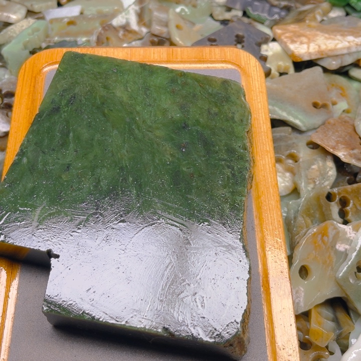 C***r和田玉（糖玉）未镶嵌车挂