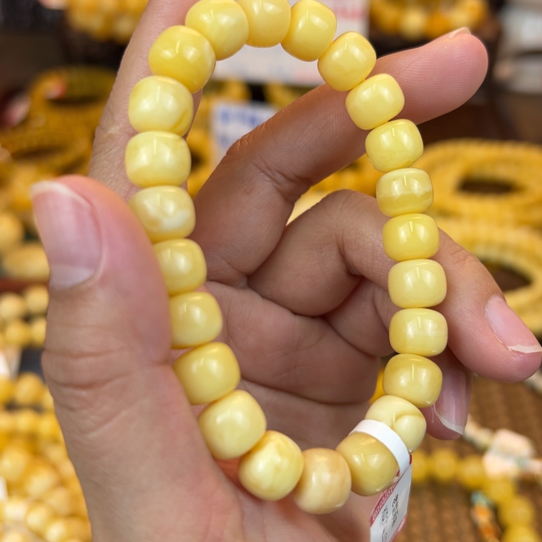 琥珀裸石未镶嵌jbbbbbnjbhb