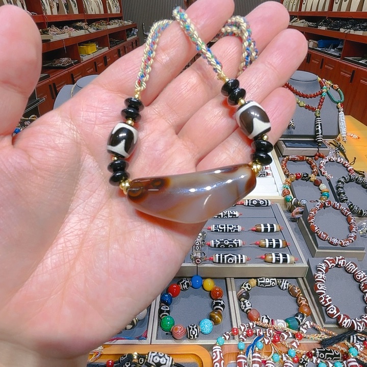 未镶嵌玛瑙/玉髓珠宝奇石