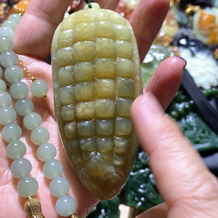岫玉毛衣链未镶嵌