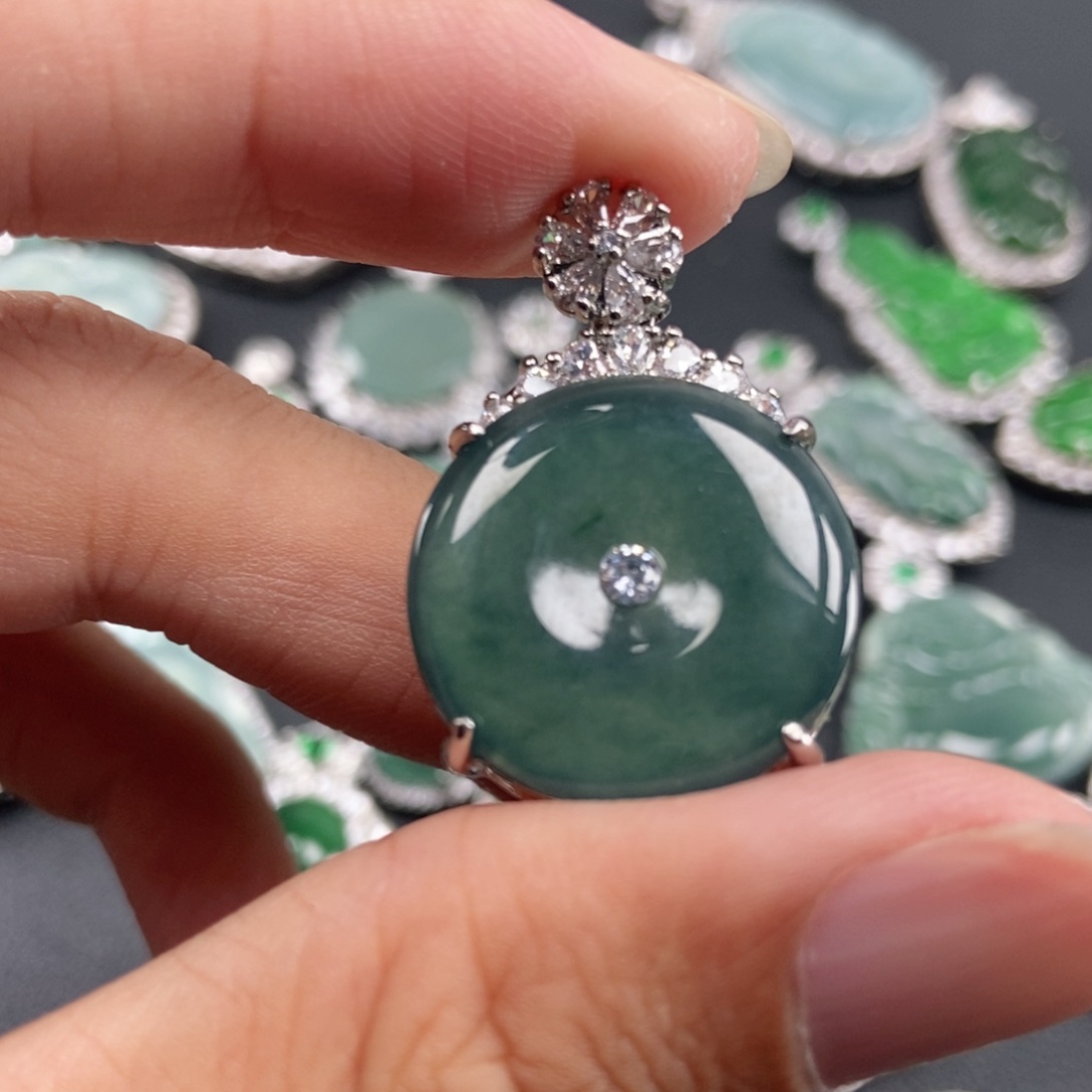 翡翠未镶嵌吊坠(不含链)