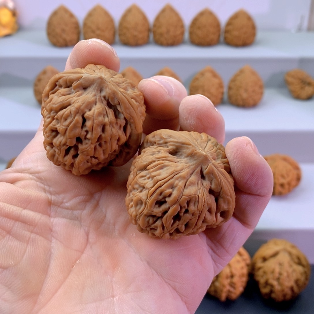 文玩核桃把件40全品莲花