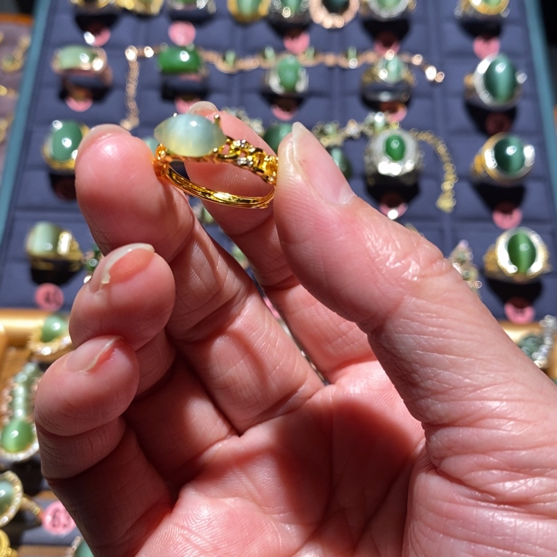 和田玉戒指未镶嵌