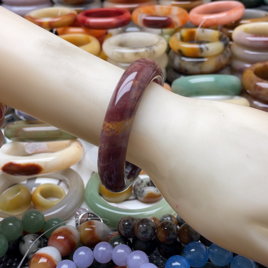 石英质玉未镶嵌手镯