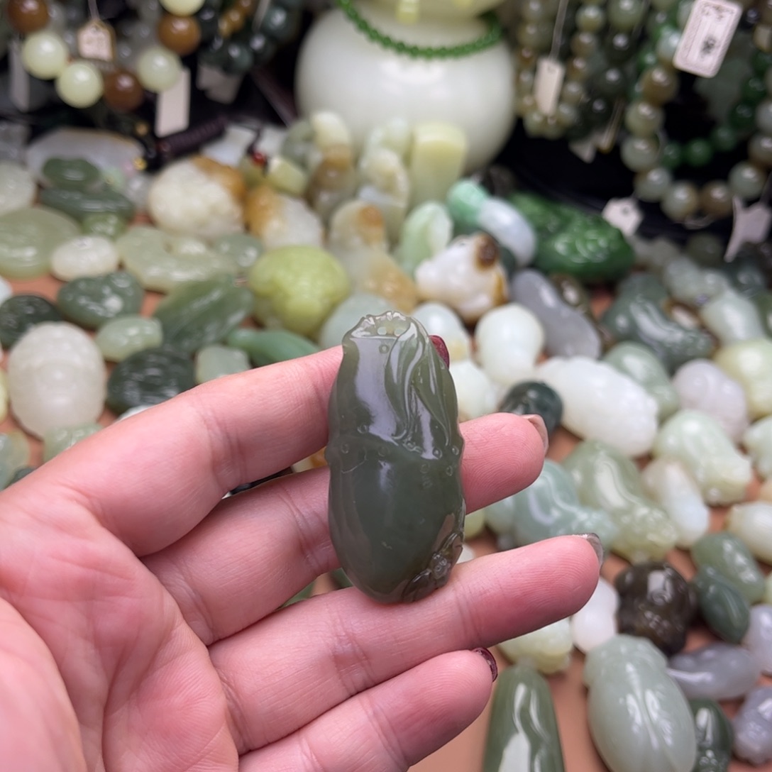 和田玉未镶嵌吊坠(不含链)