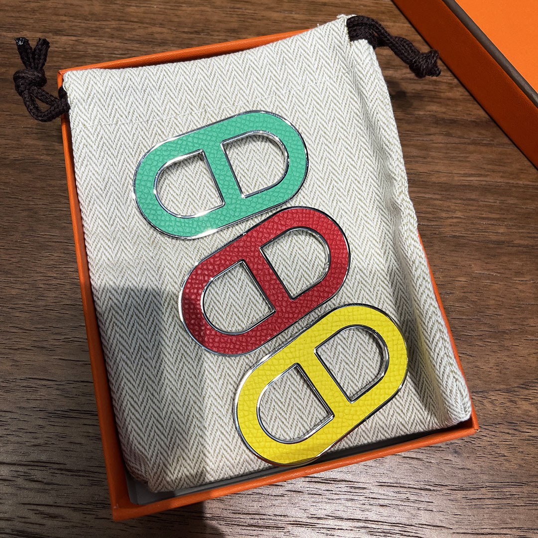 铜合金皮质胸针 25新款复古猪鼻子胸针chainedancre皮革时尚别针