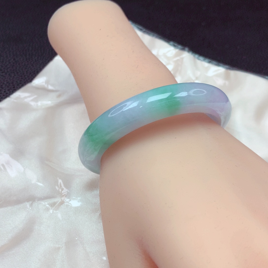 翡翠手镯未镶嵌手镯88