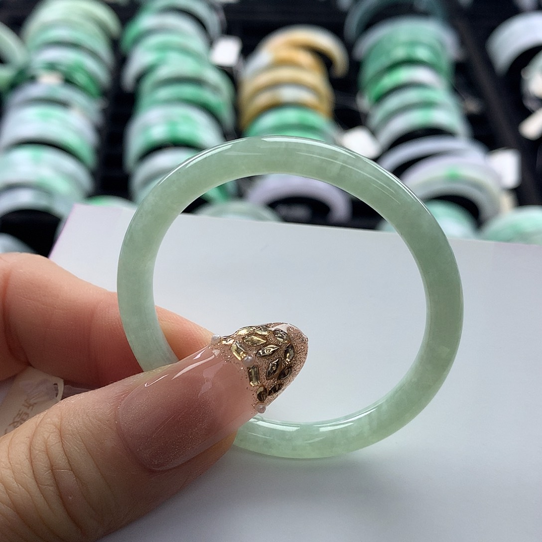 未镶嵌手镯翡翠公主