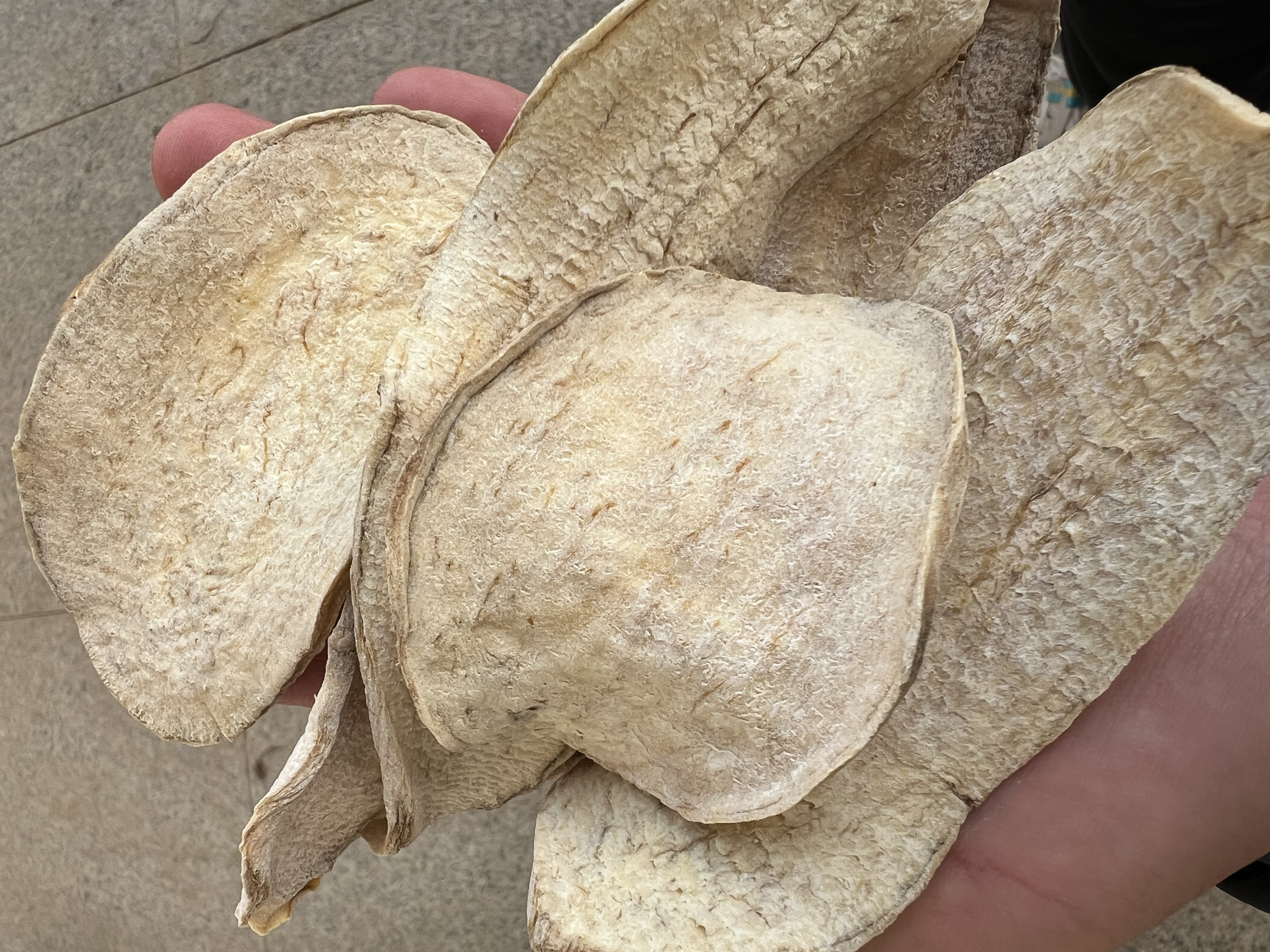 农户自晒新鲜地瓜片 去皮自然晒干 干实脆甜薯香味浓