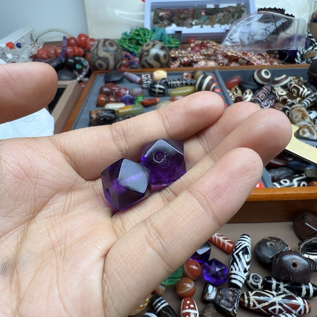 多***乐玛瑙/玉髓未镶嵌珠宝半成品