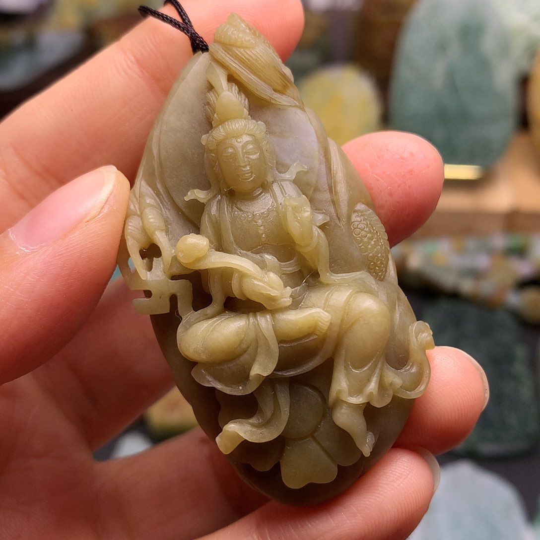 定制翡翠未镶嵌养****头观音