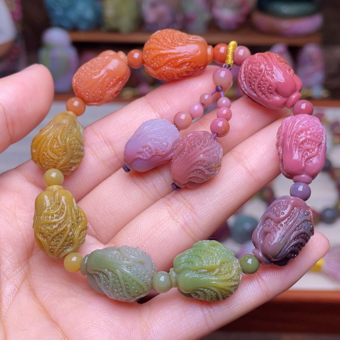 玛瑙/玉髓珠宝半成品未镶嵌幸**乐盐源玛瑙色标级白菜手串