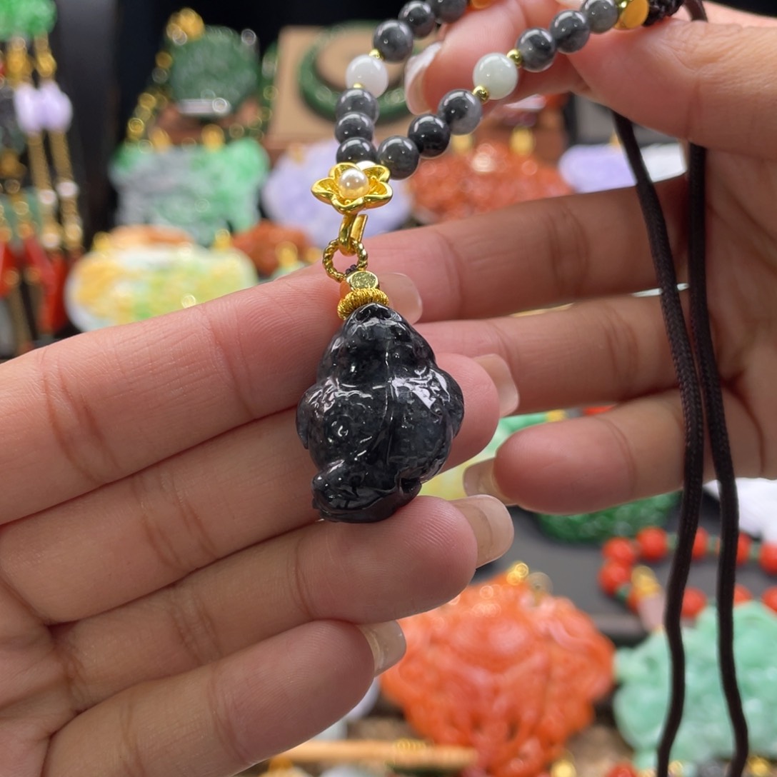 翡翠颈饰未镶嵌代编织