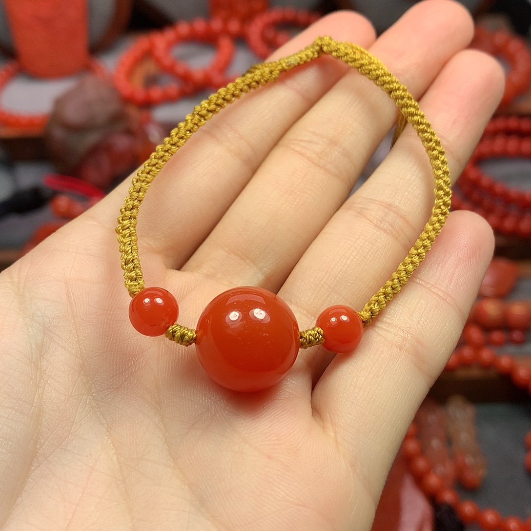 南红玛瑙1未镶嵌满色满肉柿子单珠手链