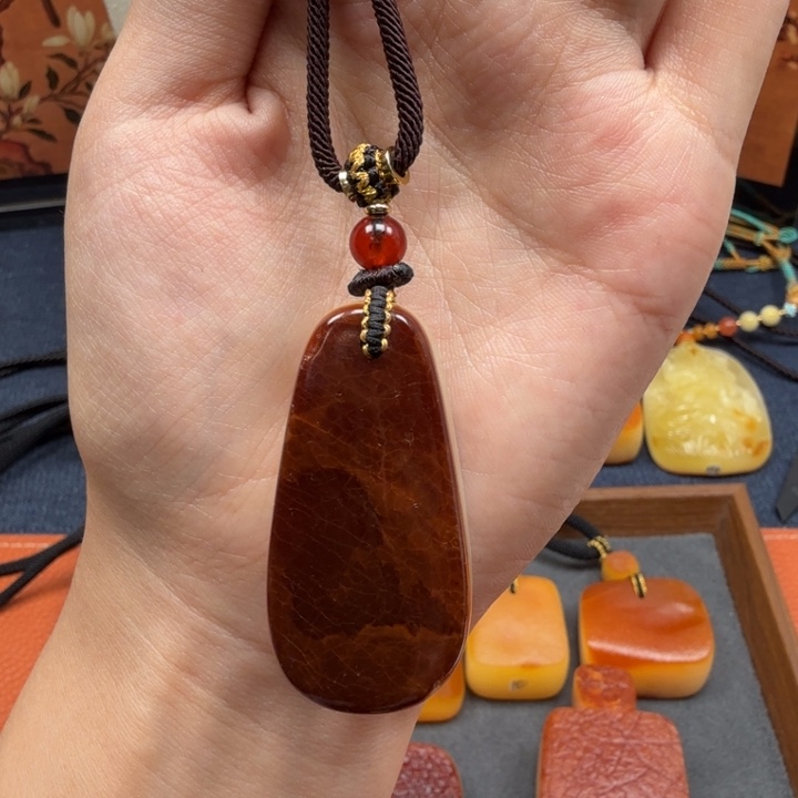 蜜蜡未镶嵌吊坠(赠链)