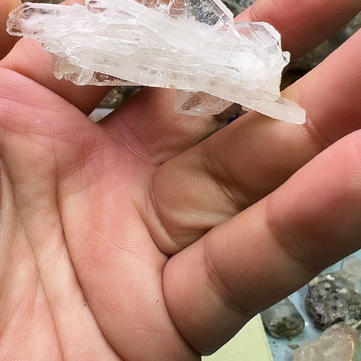 Y***Y未镶嵌珠宝半成品水晶