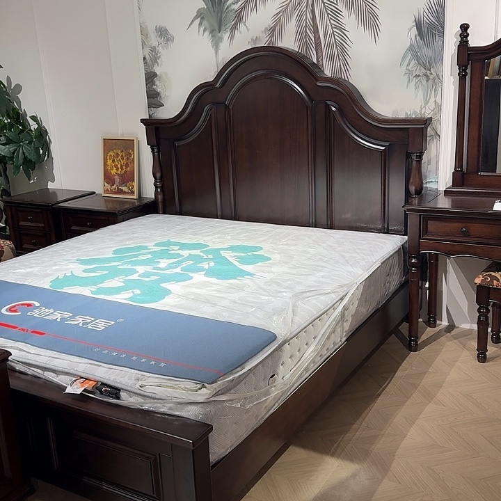 美式风格实木大床