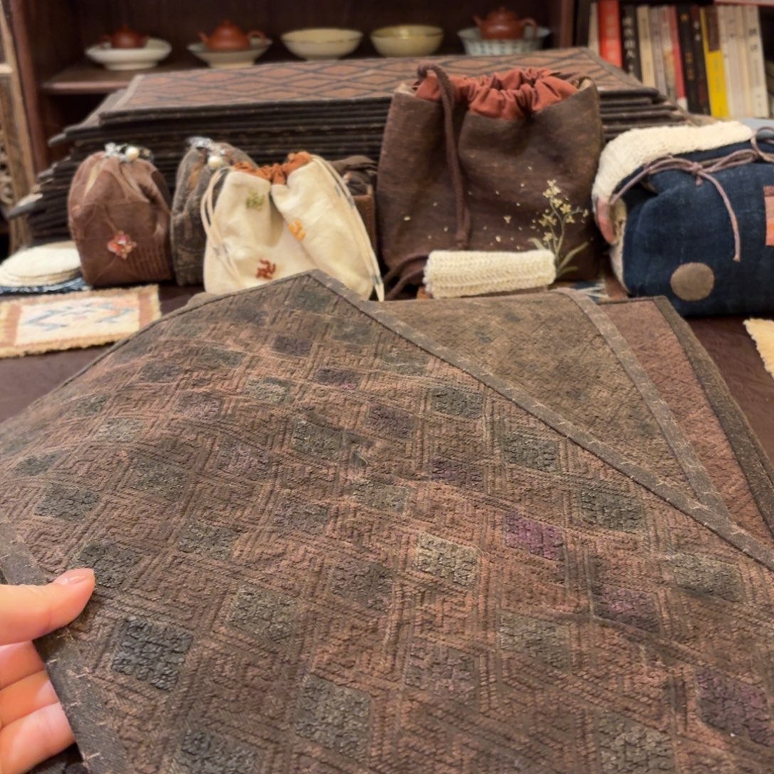 家***兴老织锦茶席好好看