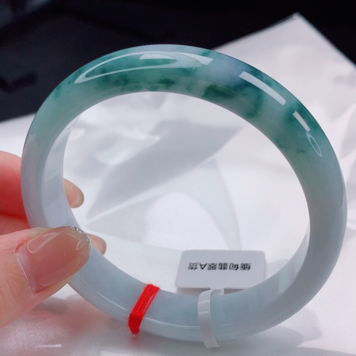 翡翠未镶嵌手镯62圈口