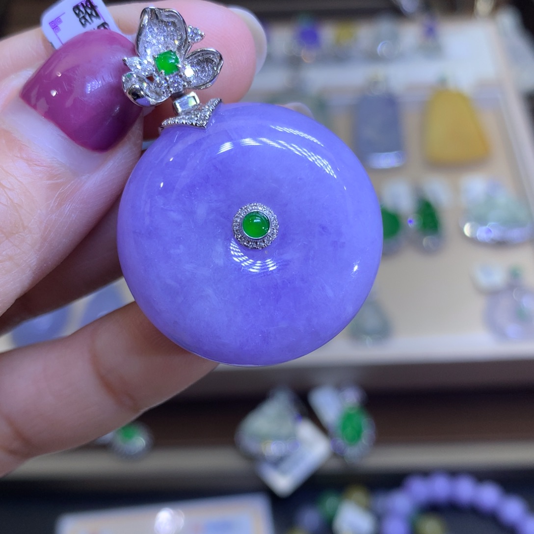 翡翠颈饰18K金镶嵌翡翠