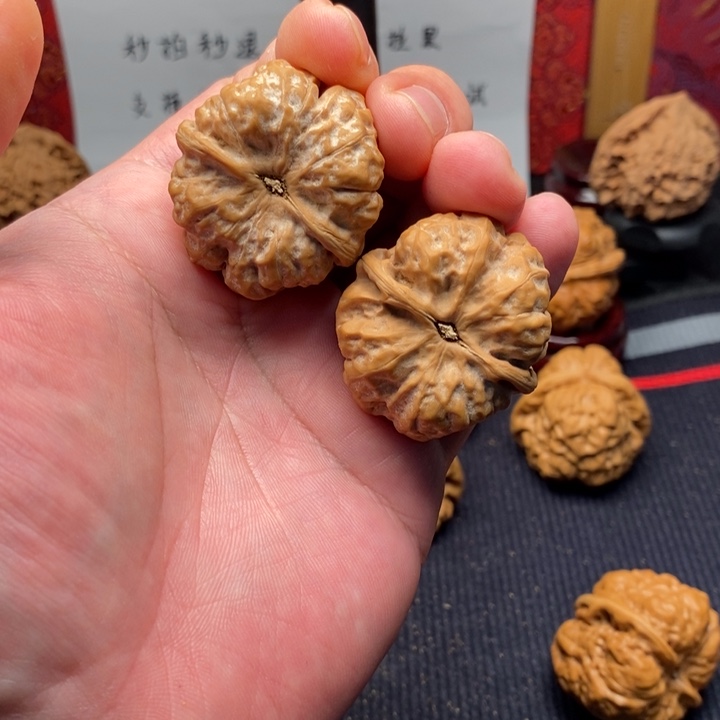 ❥****文玩核桃把件蛤蟆头