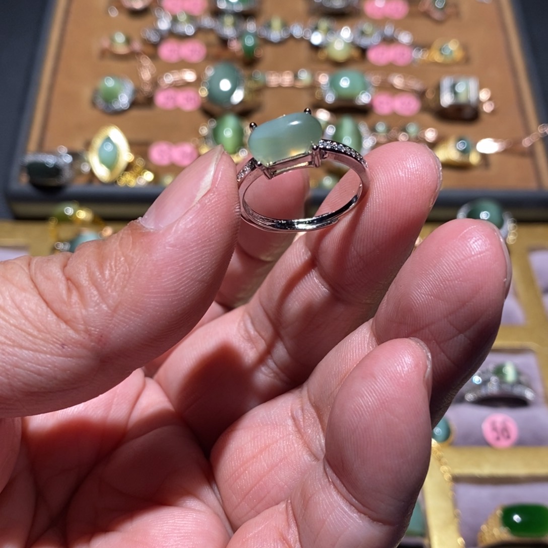 和田玉（碧玉）戒指未镶嵌