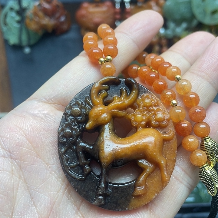 未镶嵌蛇纹石玉颈饰