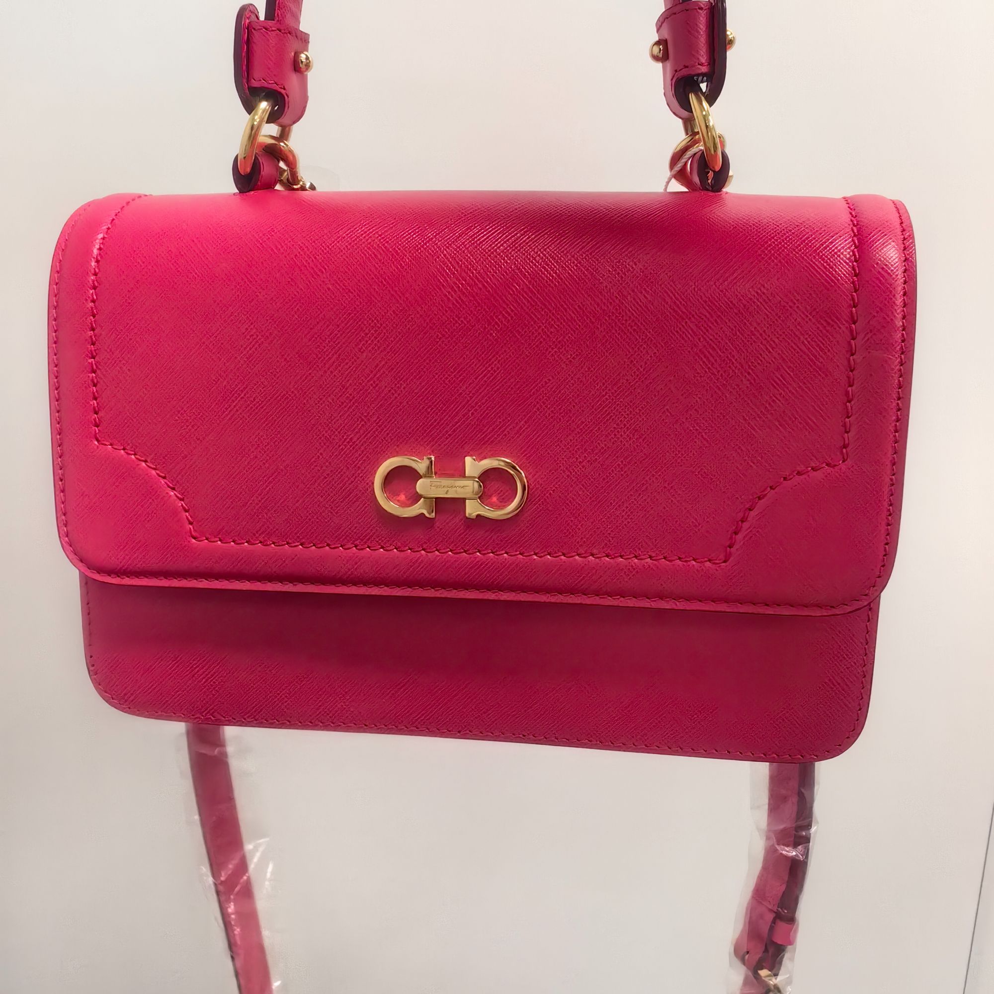 95新 FERRAGAMO/菲拉格慕 手提单肩包粉色/DS047937