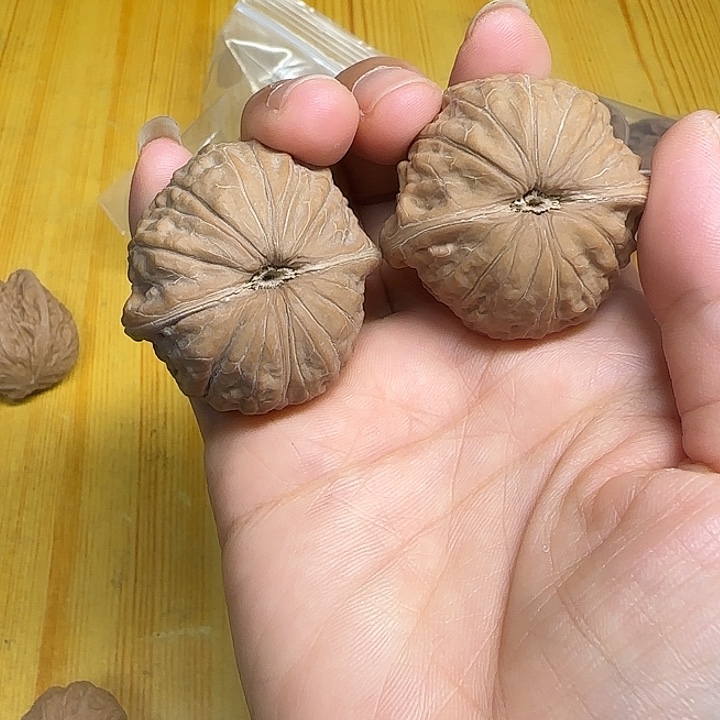 A***玉手串/手链核桃铁锤40尖黄