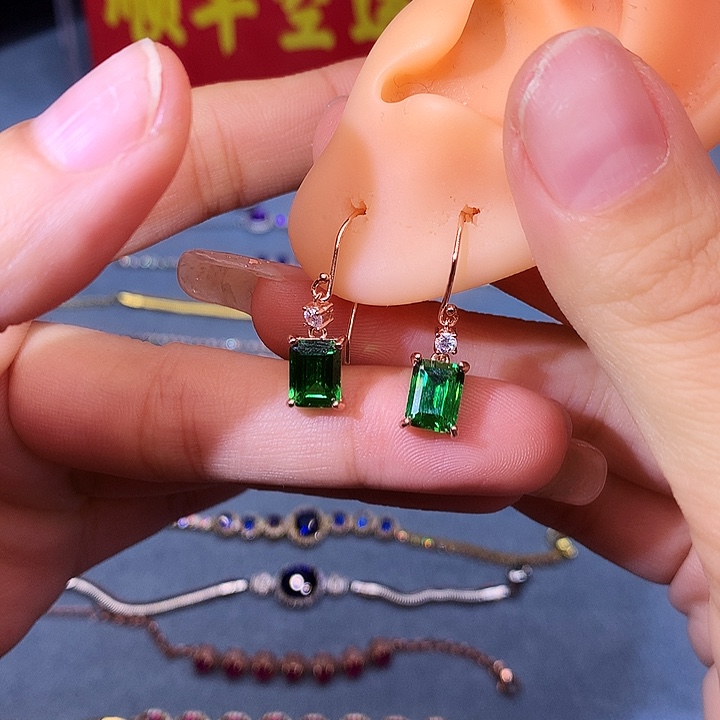 透辉石耳钉银S925镶嵌