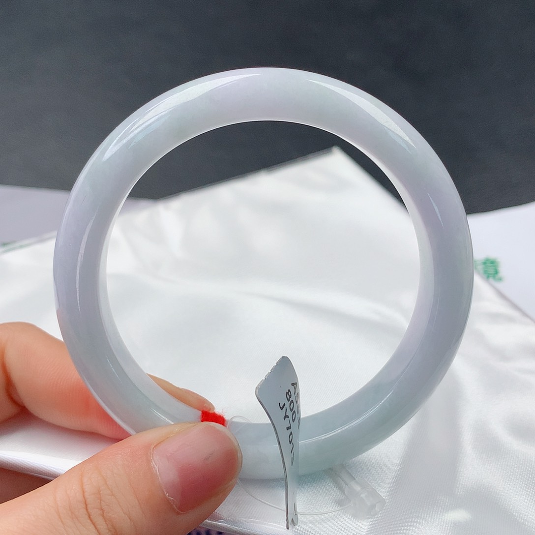 翡翠手镯未镶嵌38正57