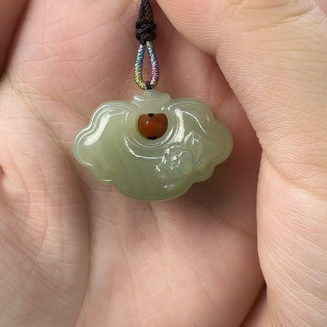 颈饰未镶嵌和田玉祝**运