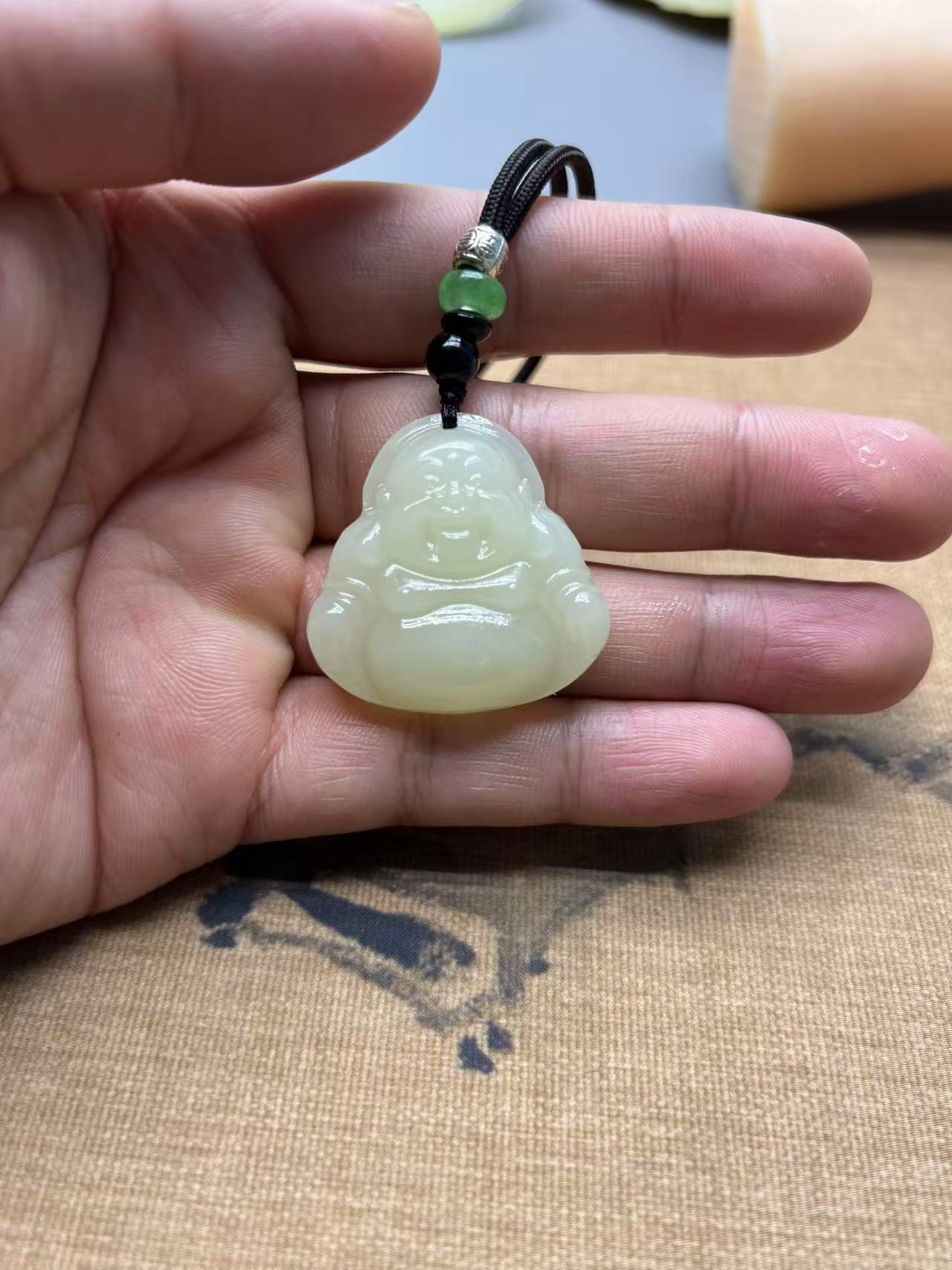 【粉丝福利】正宗新疆料金丝玉佛公35*3588