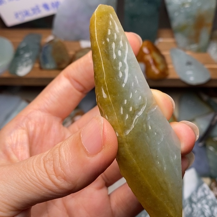 颈饰未镶嵌翡翠天然