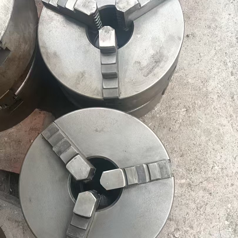 机床配件200三爪卡盘，随机发货