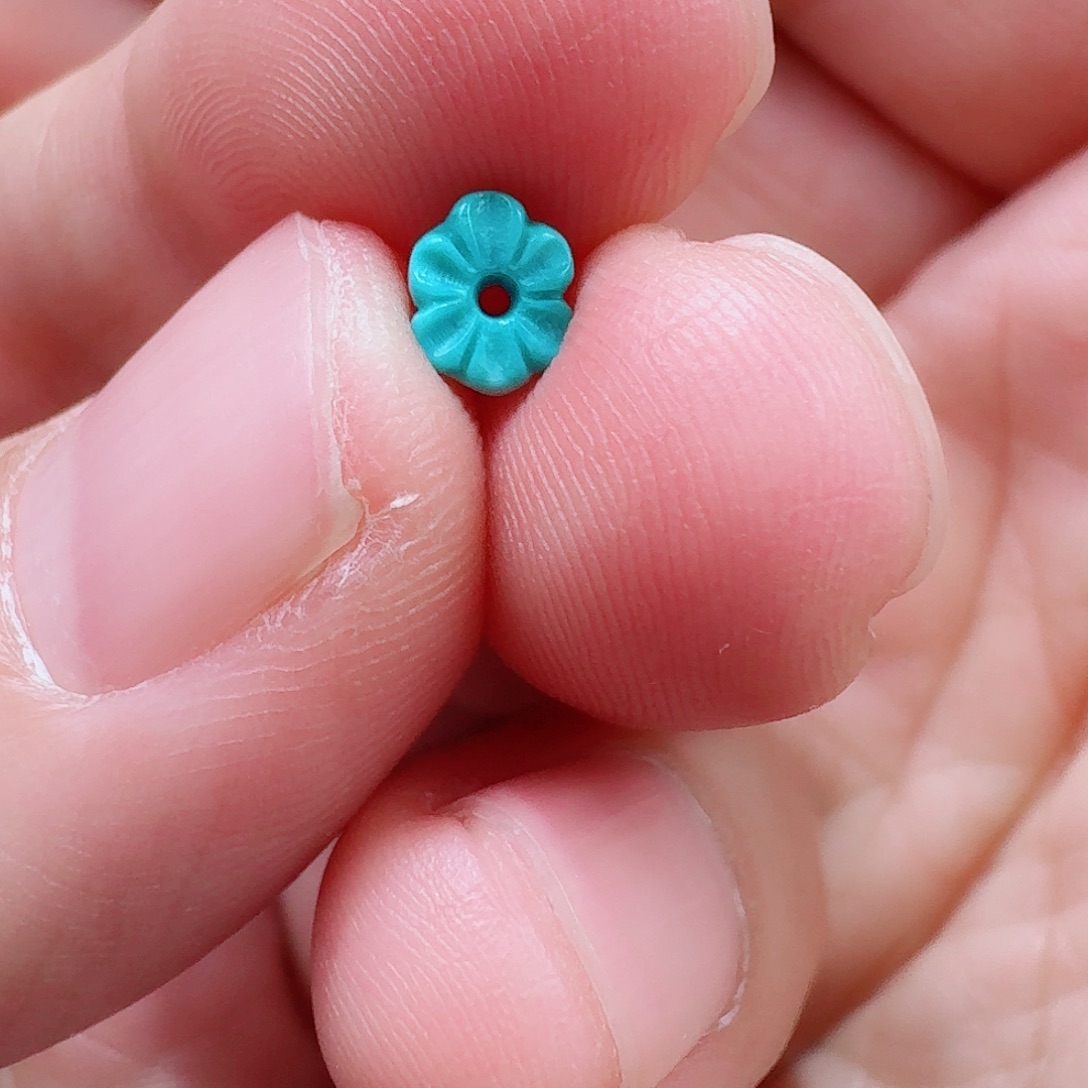 孔雀石未镶嵌珠宝奇石